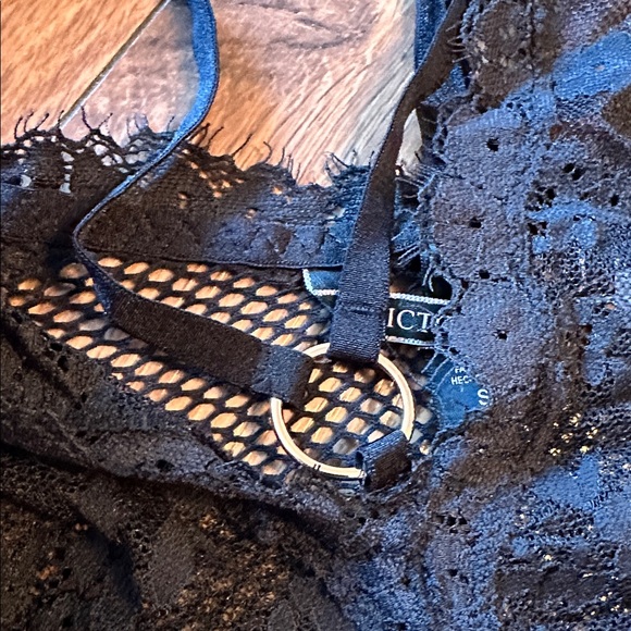 Victoria’s Secret Bombshell Lace Lingerie. SMALL. - Picture 3 of 6